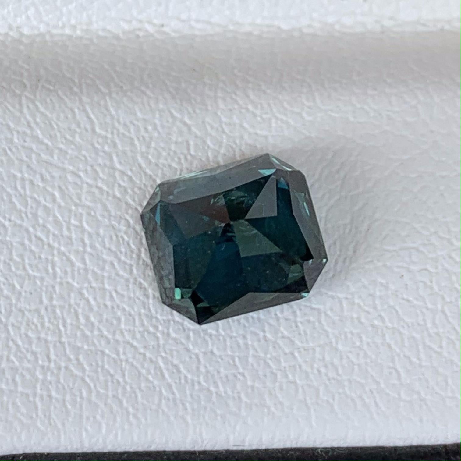 Natural Peacock Teal Sapphire 3.04ct - (UH) - Baza Boutique