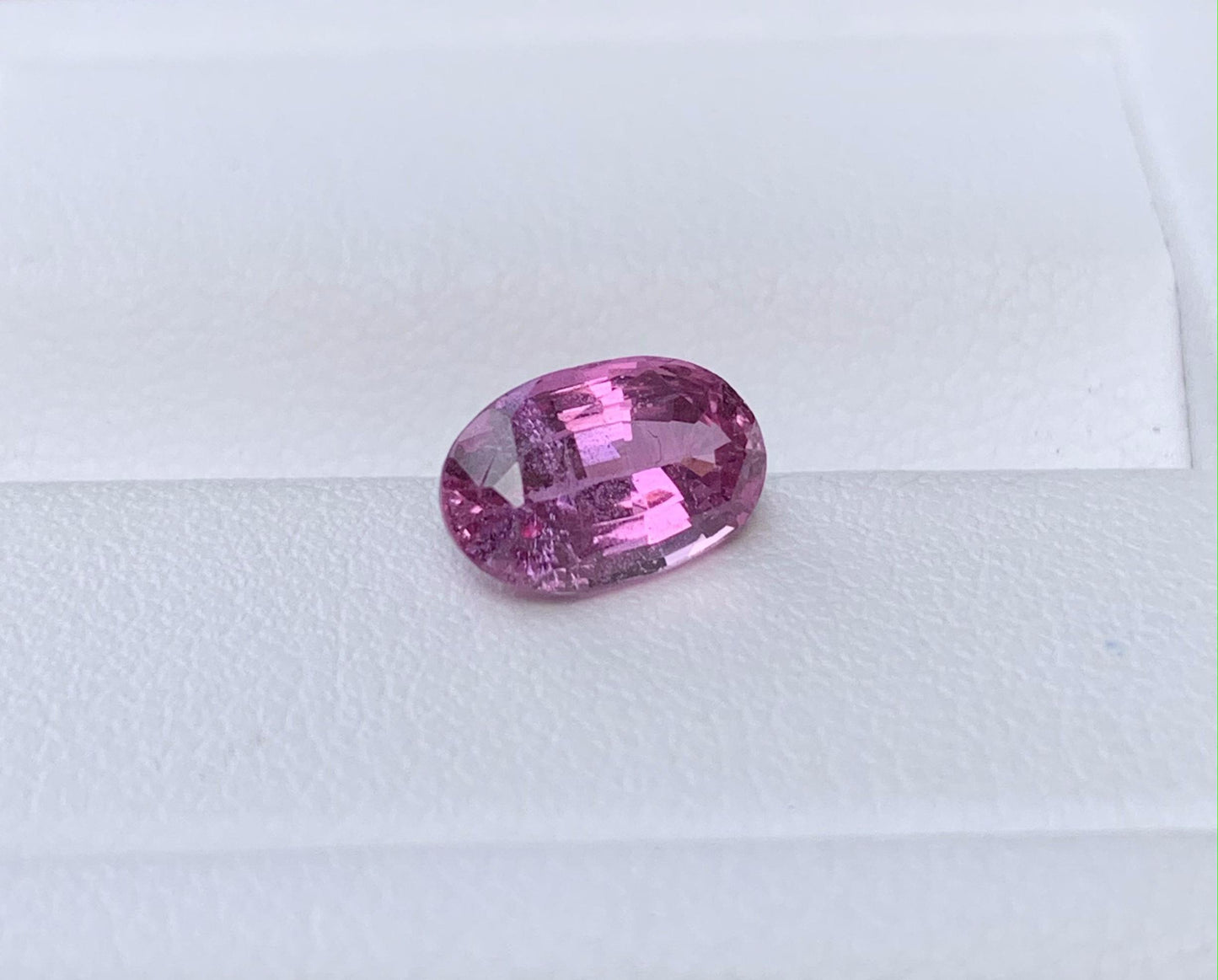 Pink Sapphire 1.76ct (UH) - Baza Boutique