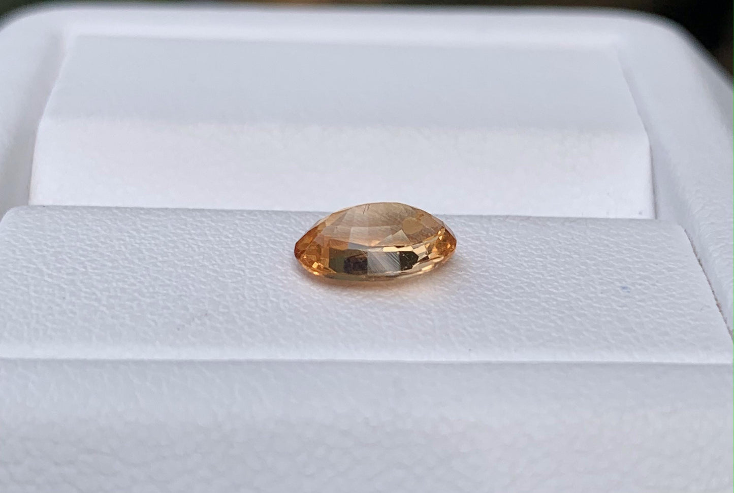 Apricot Peach Sapphire 1.32ct (H) - Baza Boutique