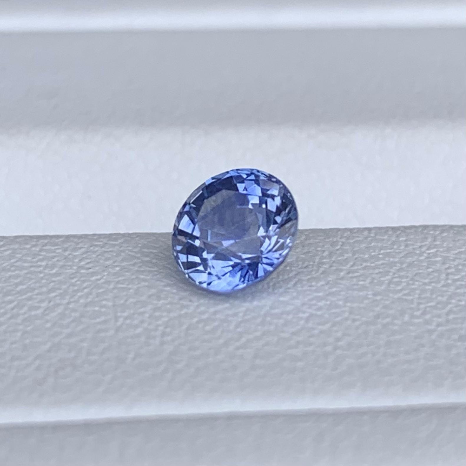 Round Cut Blue Sapphire 0.94ct (H) - Baza Boutique