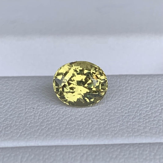 Natural Yellow Sapphire 1.66ct - (UH) - Baza Boutique
