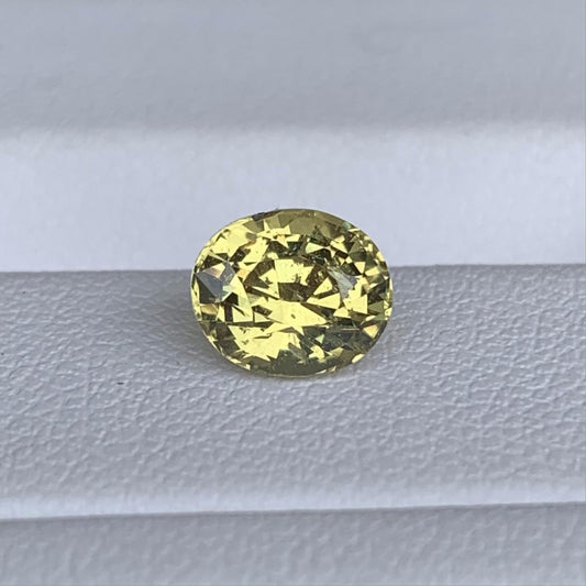 Natural Yellow Sapphire 1.66ct - (UH) - Baza Boutique