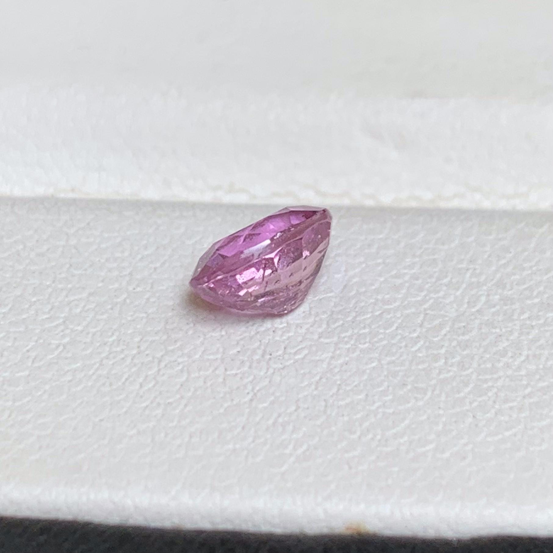 Natural Pink Sapphire 1.09ct - (N) - Baza Boutique