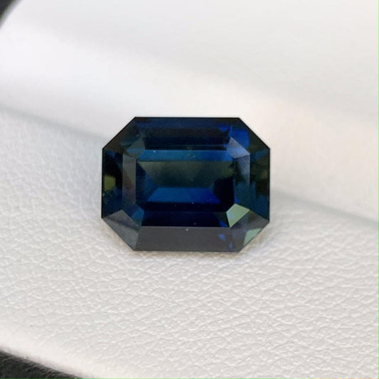 Natural Deep Blue Sapphire 4.03ct - (H)