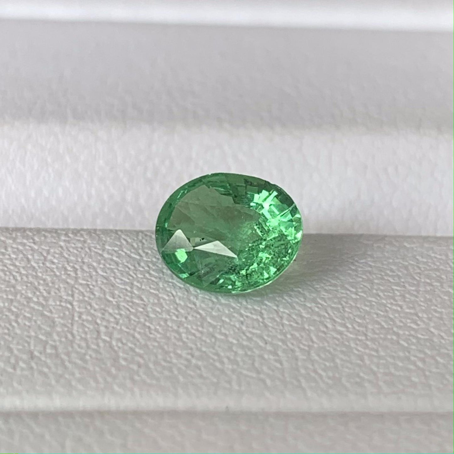 Natural Tsavorite Garnet 1.06ct (UH) - Baza Boutique