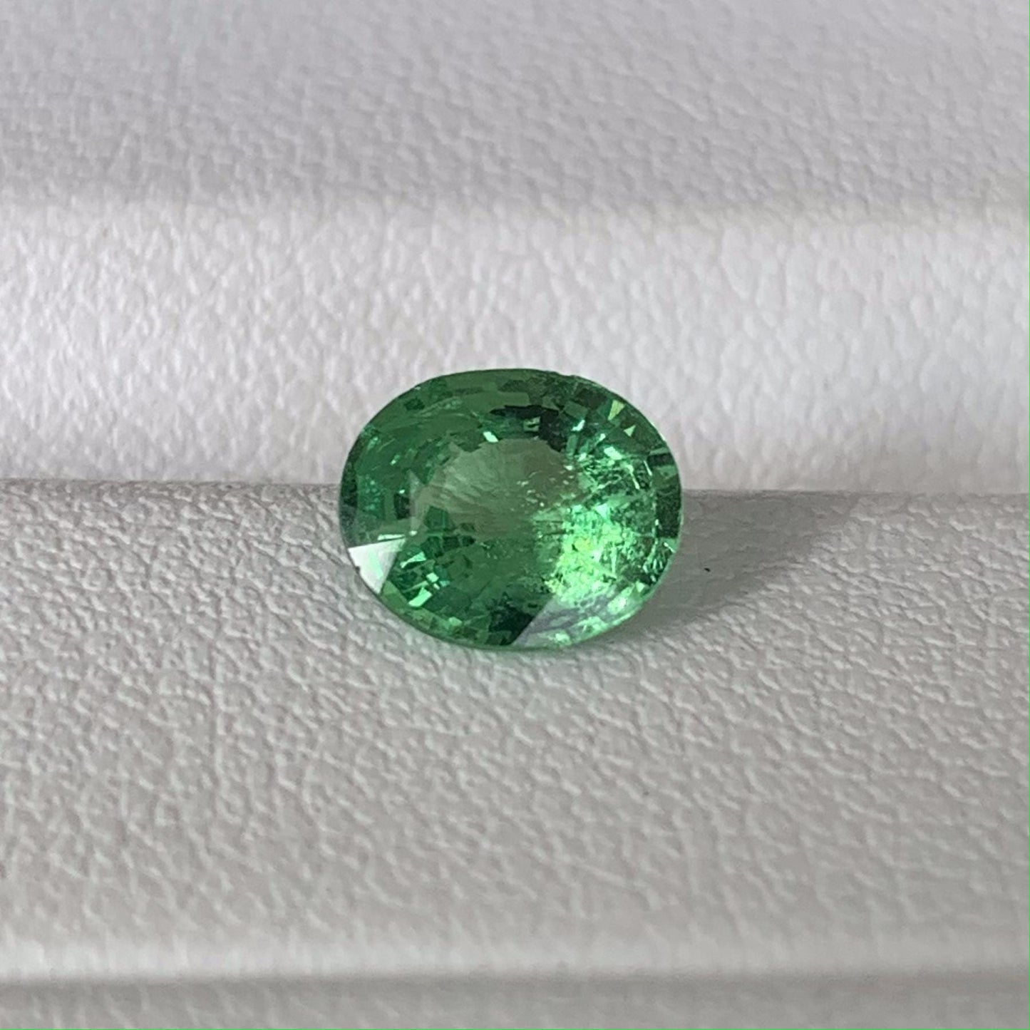 Natural Tsavorite Garnet 1.06ct (UH) - Baza Boutique