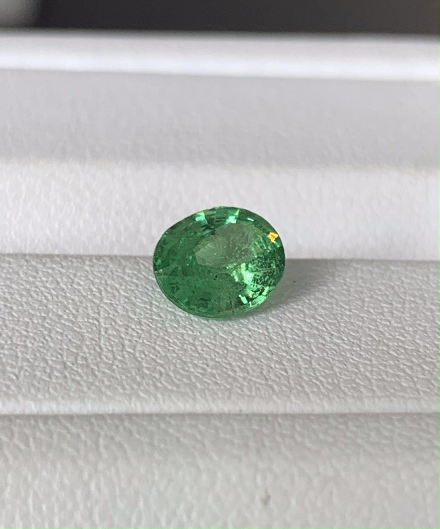 Natural Tsavorite Garnet 1.06ct (UH) - Baza Boutique
