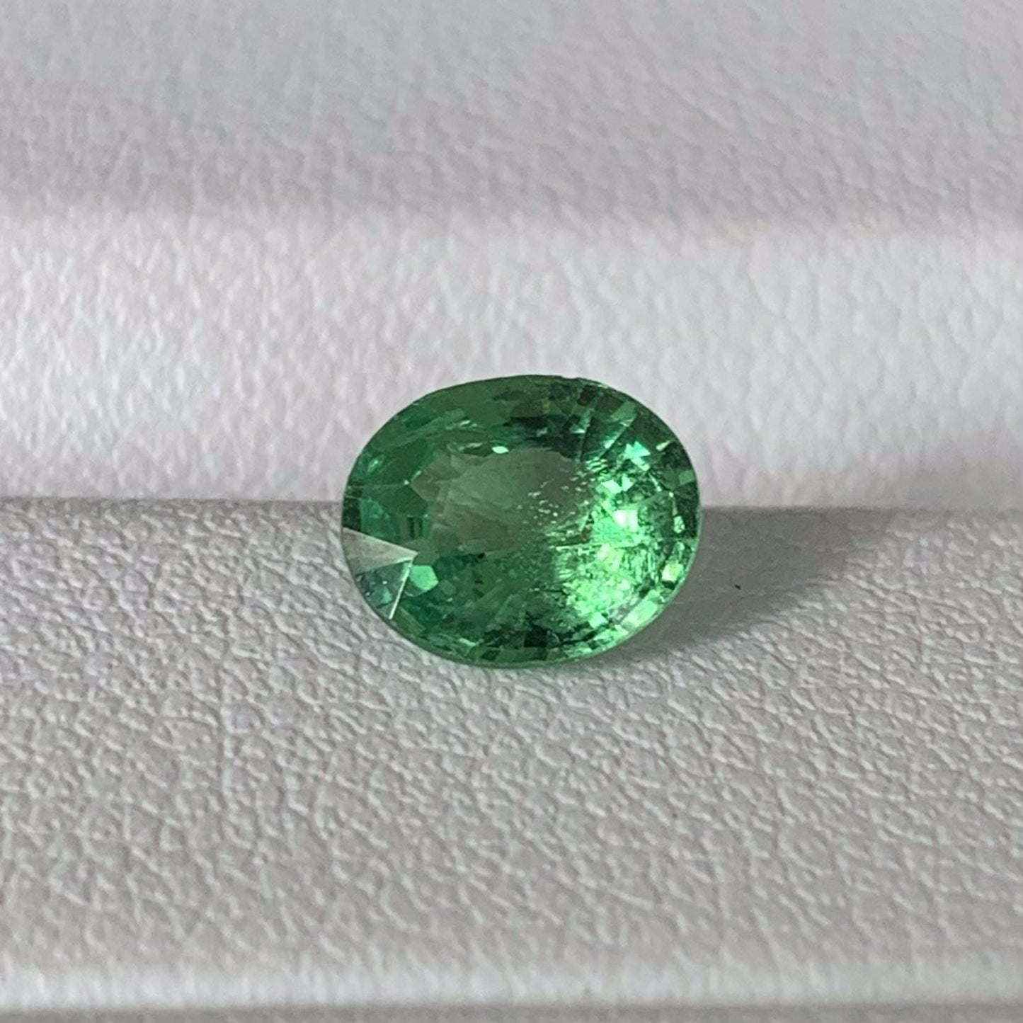 Natural Tsavorite Garnet 1.06ct (UH) - Baza Boutique