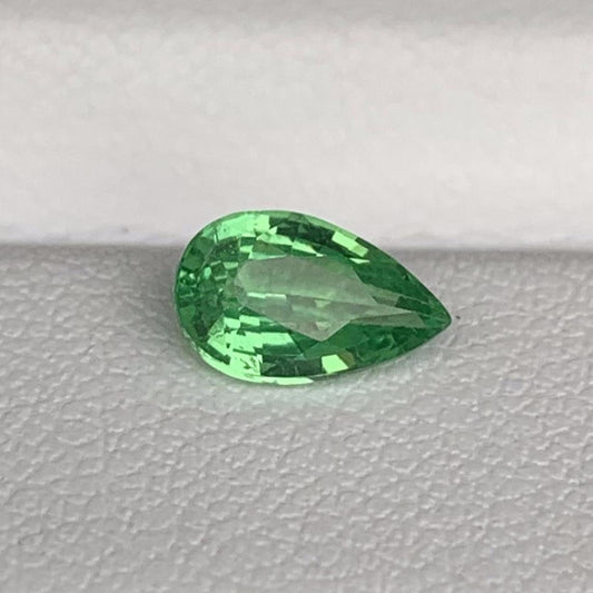 Natural Tsavorite Garnet 1.03ct (UH) - Baza Boutique