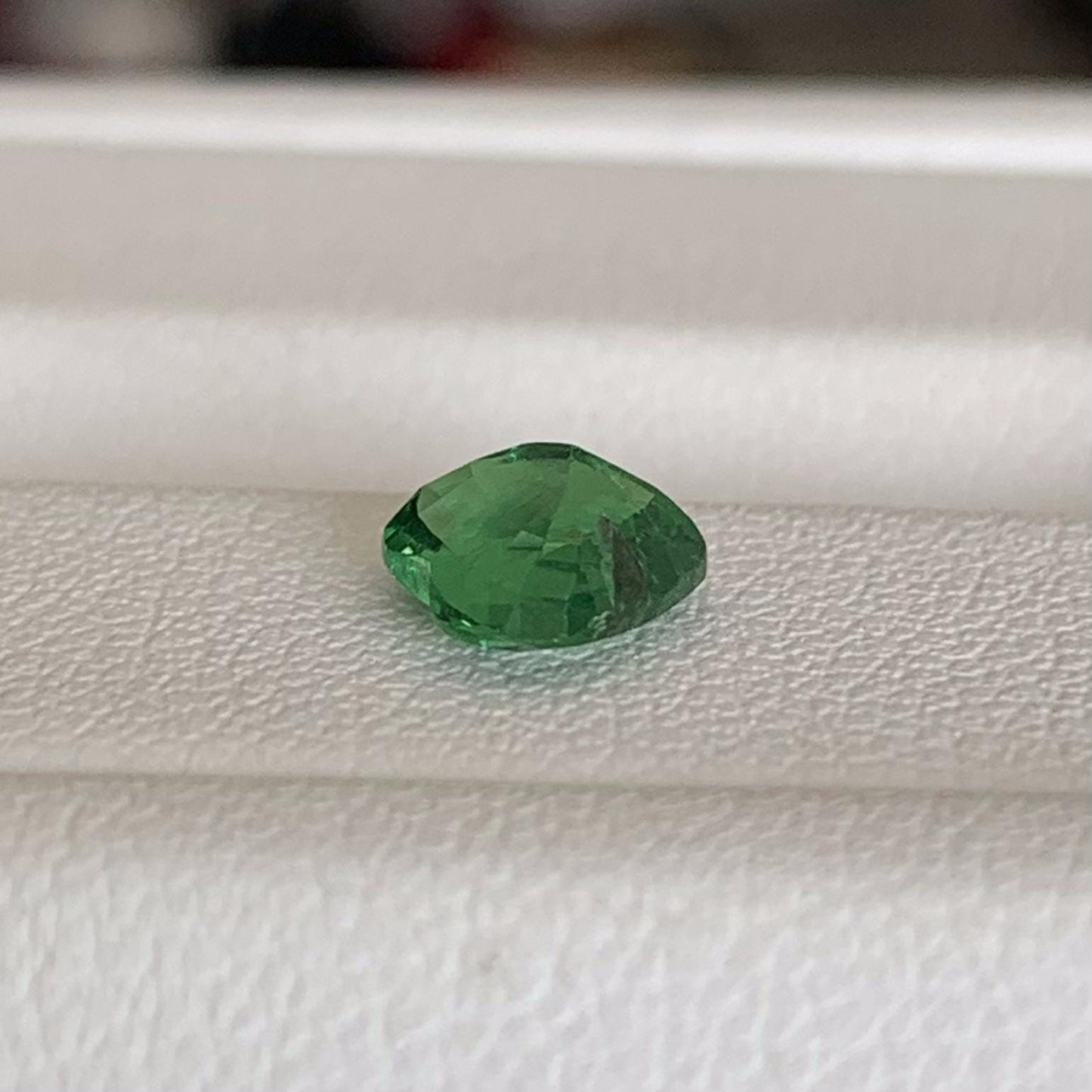 Natural Heart Shaped Tsavorite Garnet 1.00ct (UH) - Baza Boutique