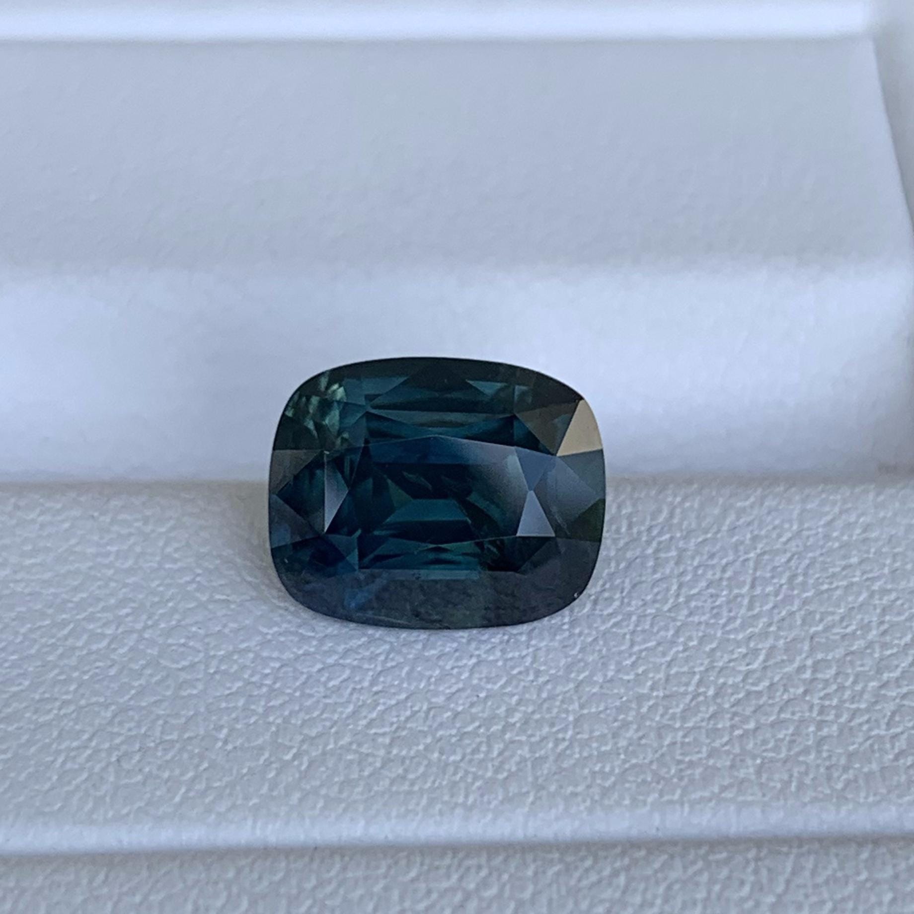 Natural Teal Sapphire 4.12ct - (H) - Baza Boutique