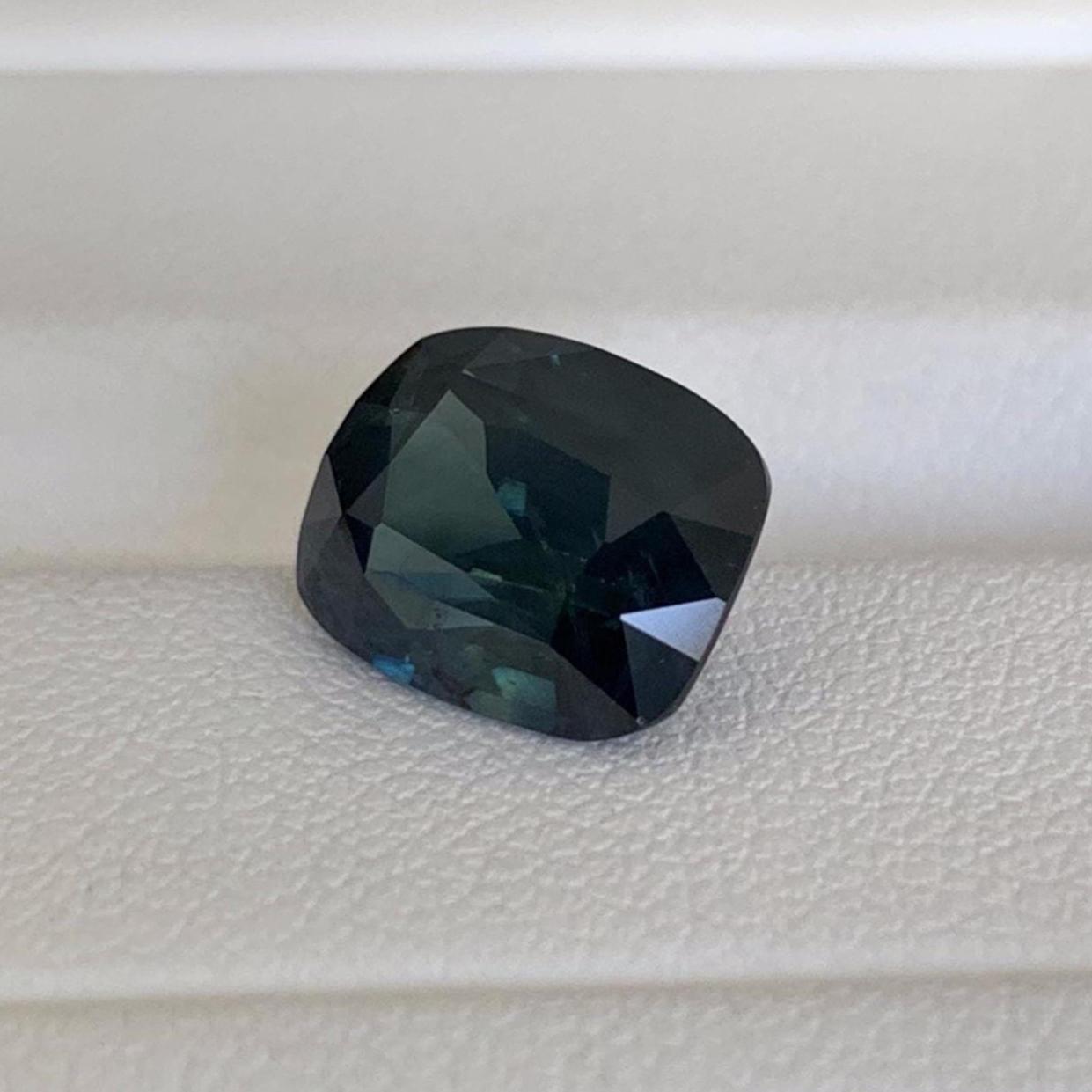 Natural Teal Sapphire 4.12ct - (H) - Baza Boutique