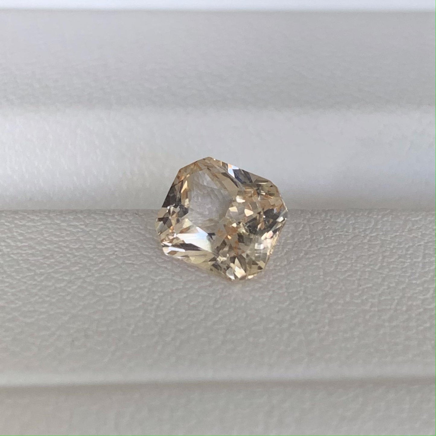 Natural Peach Sapphire 1.32ct (UH) - Baza Boutique
