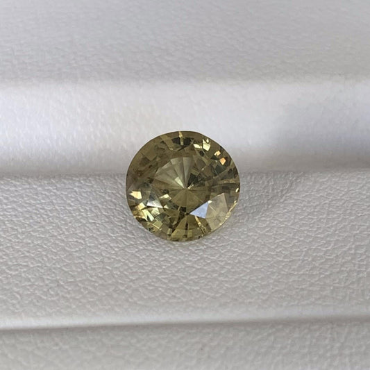 Green Sapphire 2.00ct (UH) - Baza Boutique