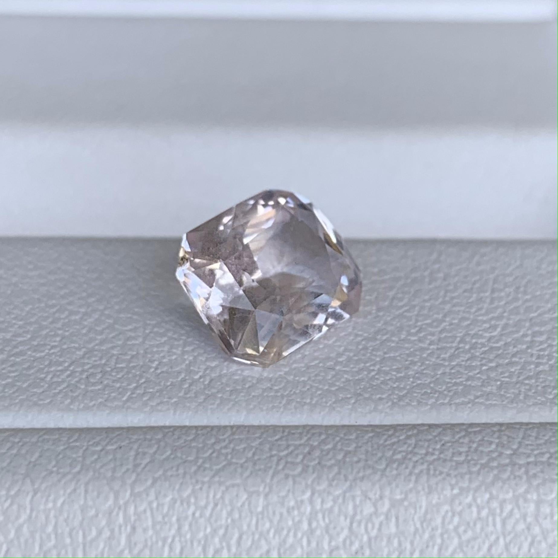 Natural Champagne Peach Sapphire 2.62ct - (UH) - Baza Boutique
