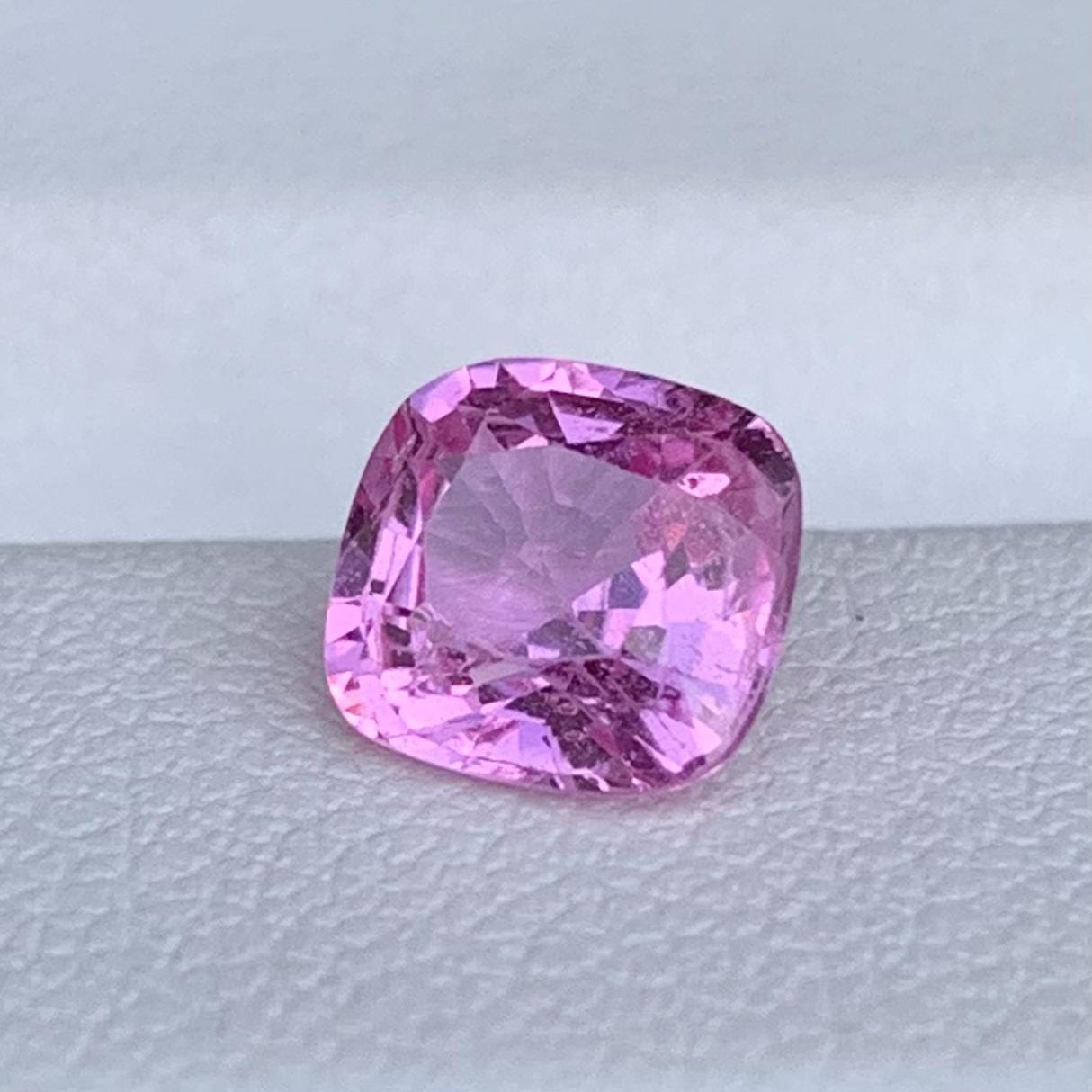 Natural Pink Sapphire 1.34ct (UH) - Baza Boutique