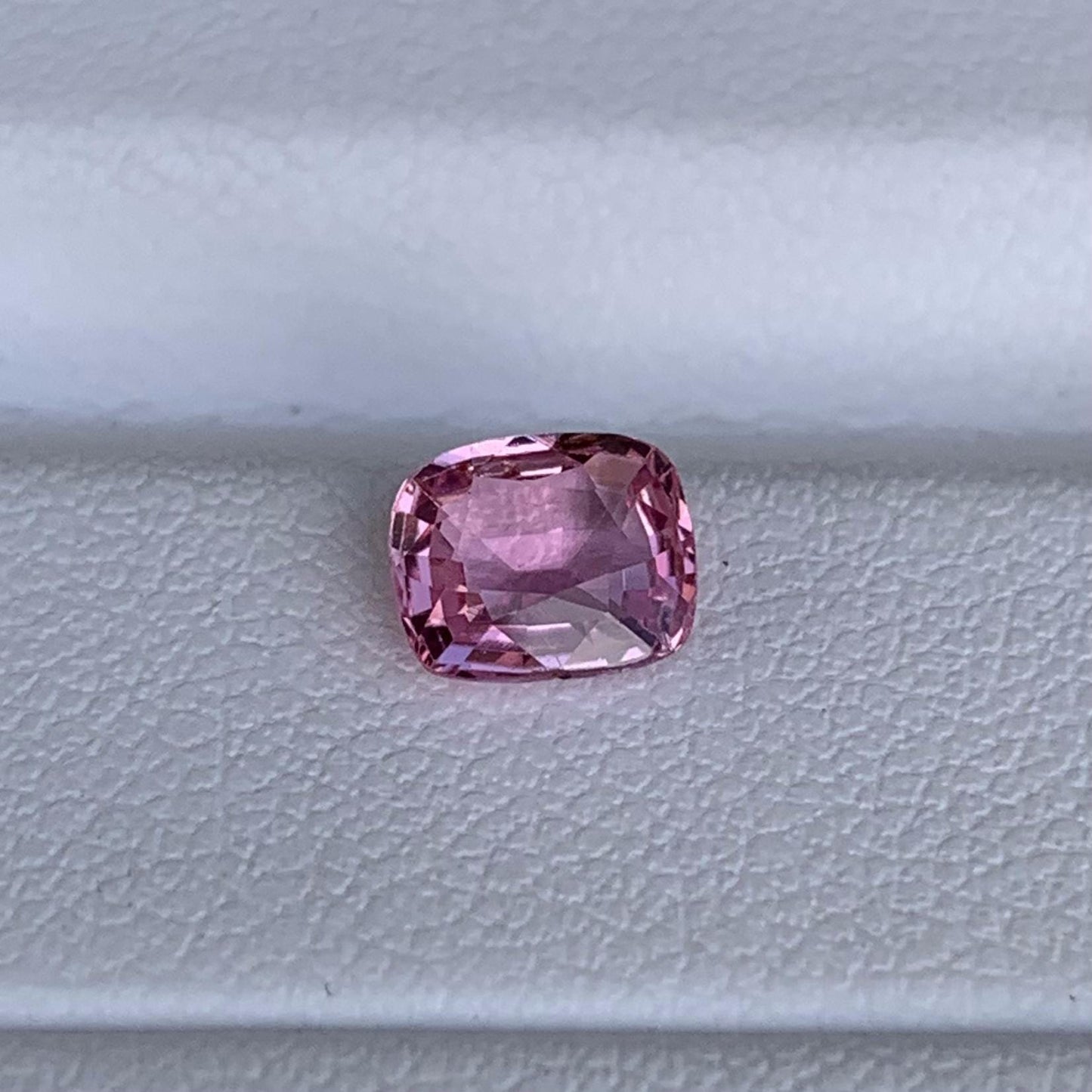 Natural Padparadscha Sapphire 1.00ct - (UH)