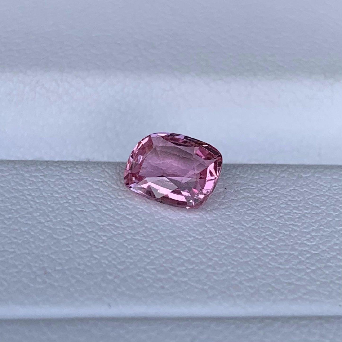 Natural Padparadscha Sapphire 1.00ct - (UH)