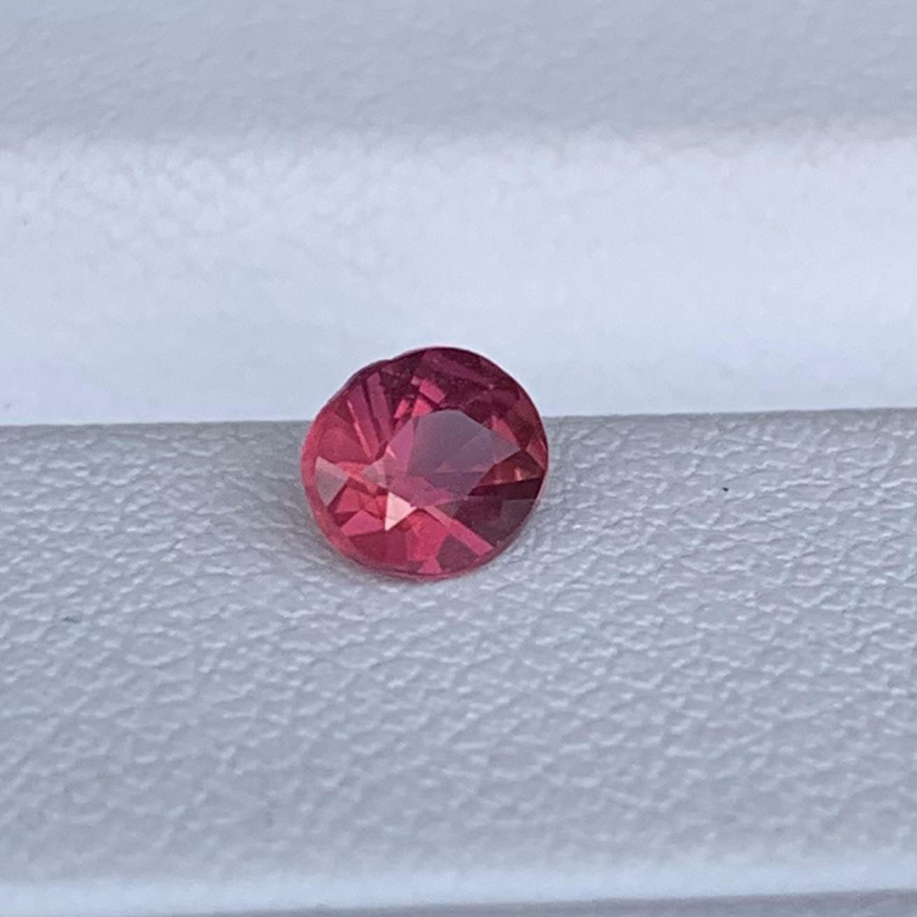 Natural Padparadscha Sapphire 0.53ct - (UH)