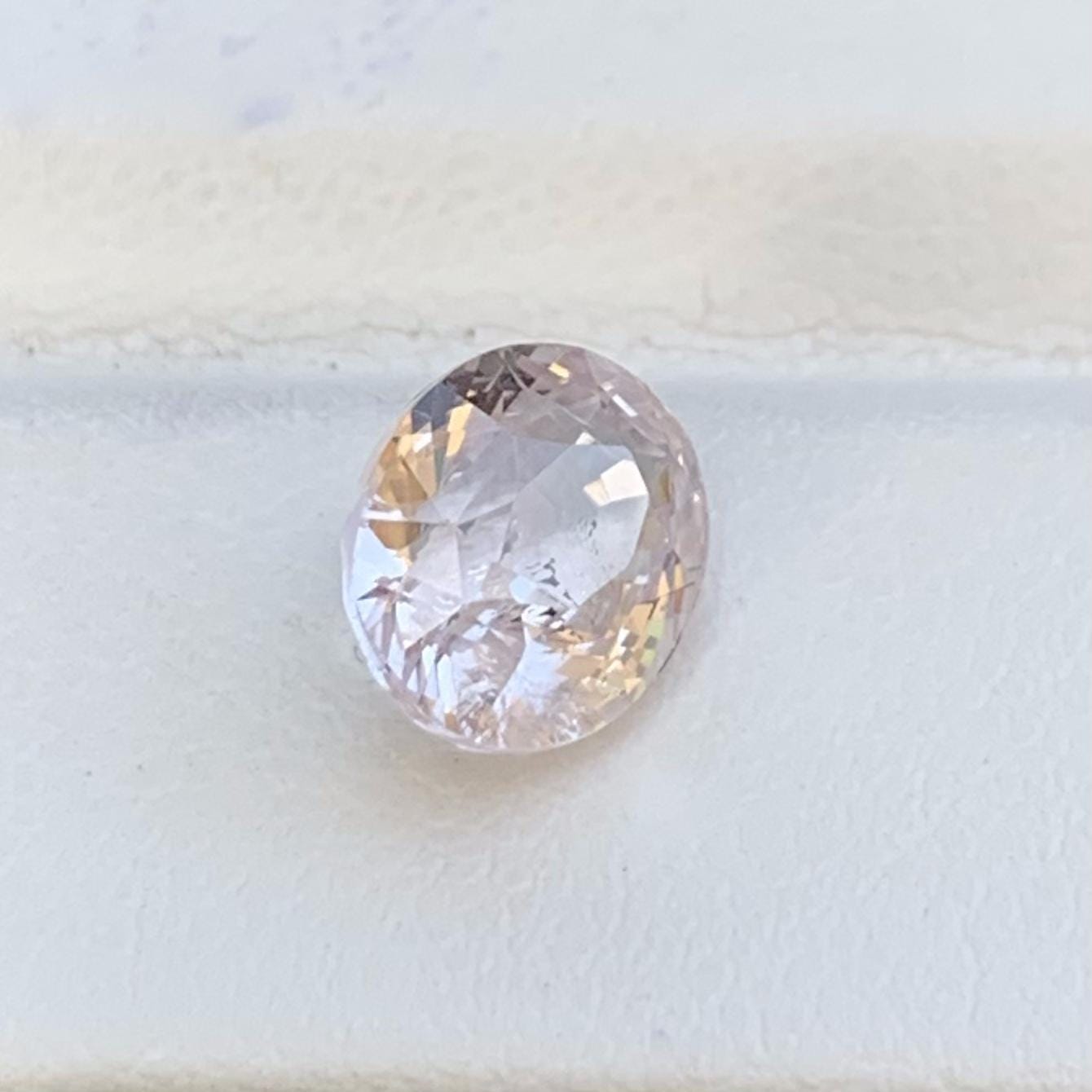 Peach Sapphire 3.58ct (UH) - Baza Boutique