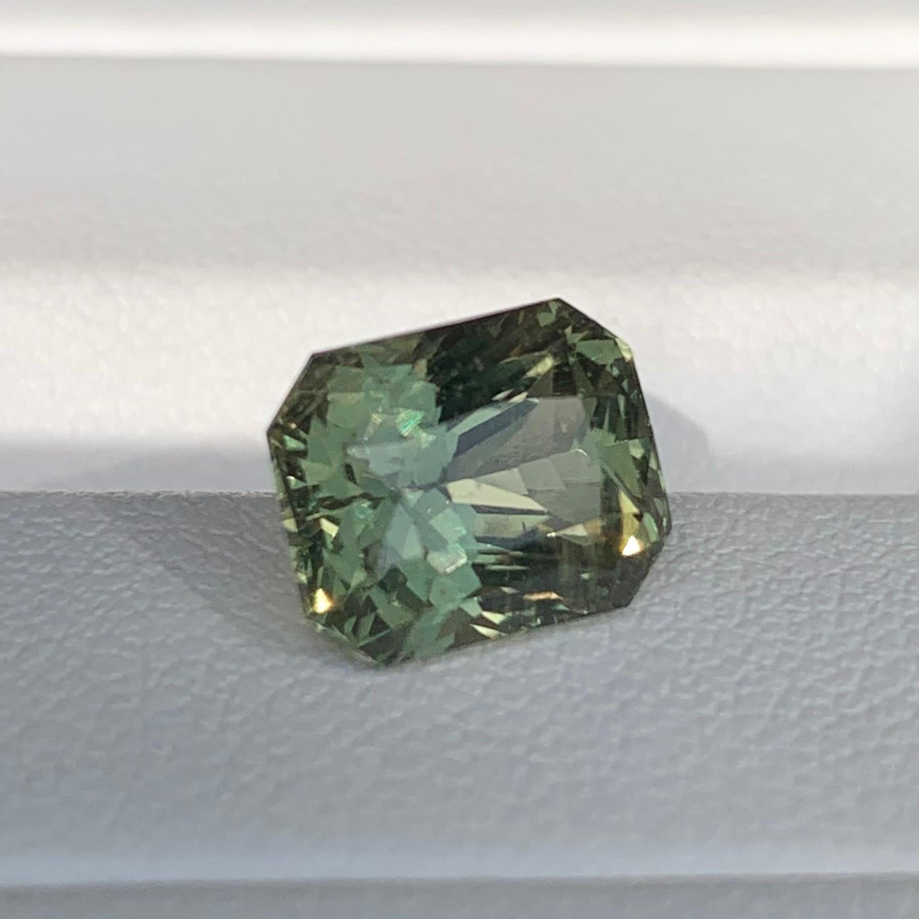 Natural Wild Green Sapphire 4.19ct (UH) - Baza Boutique