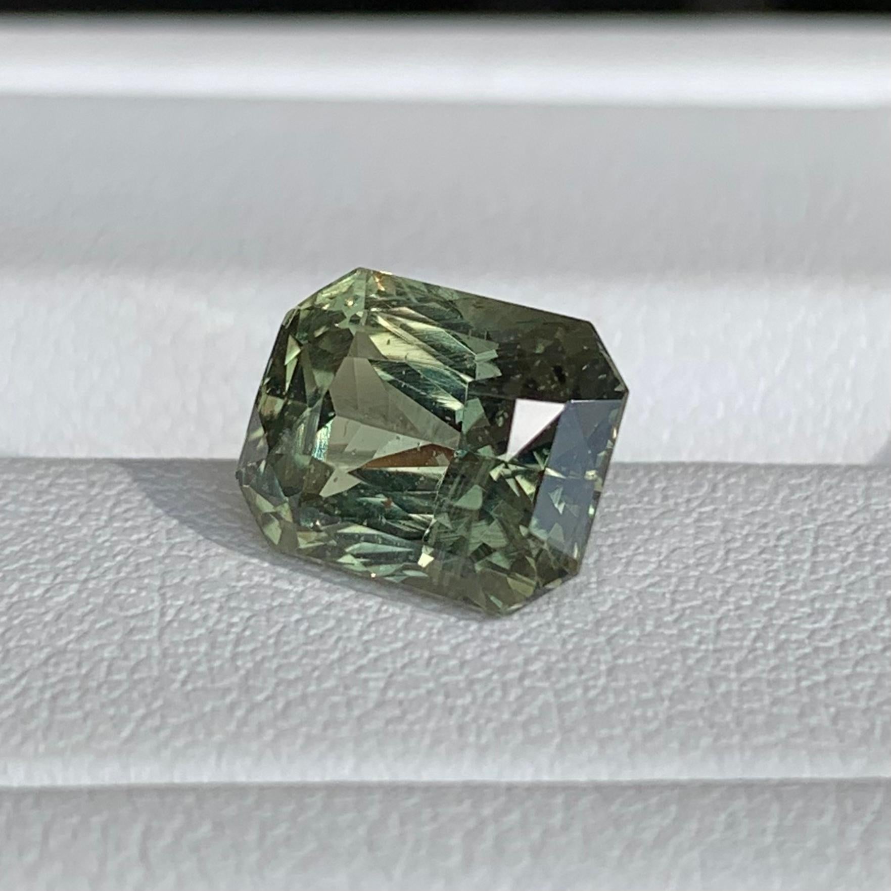 Natural Wild Green Sapphire 4.19ct (UH) - Baza Boutique