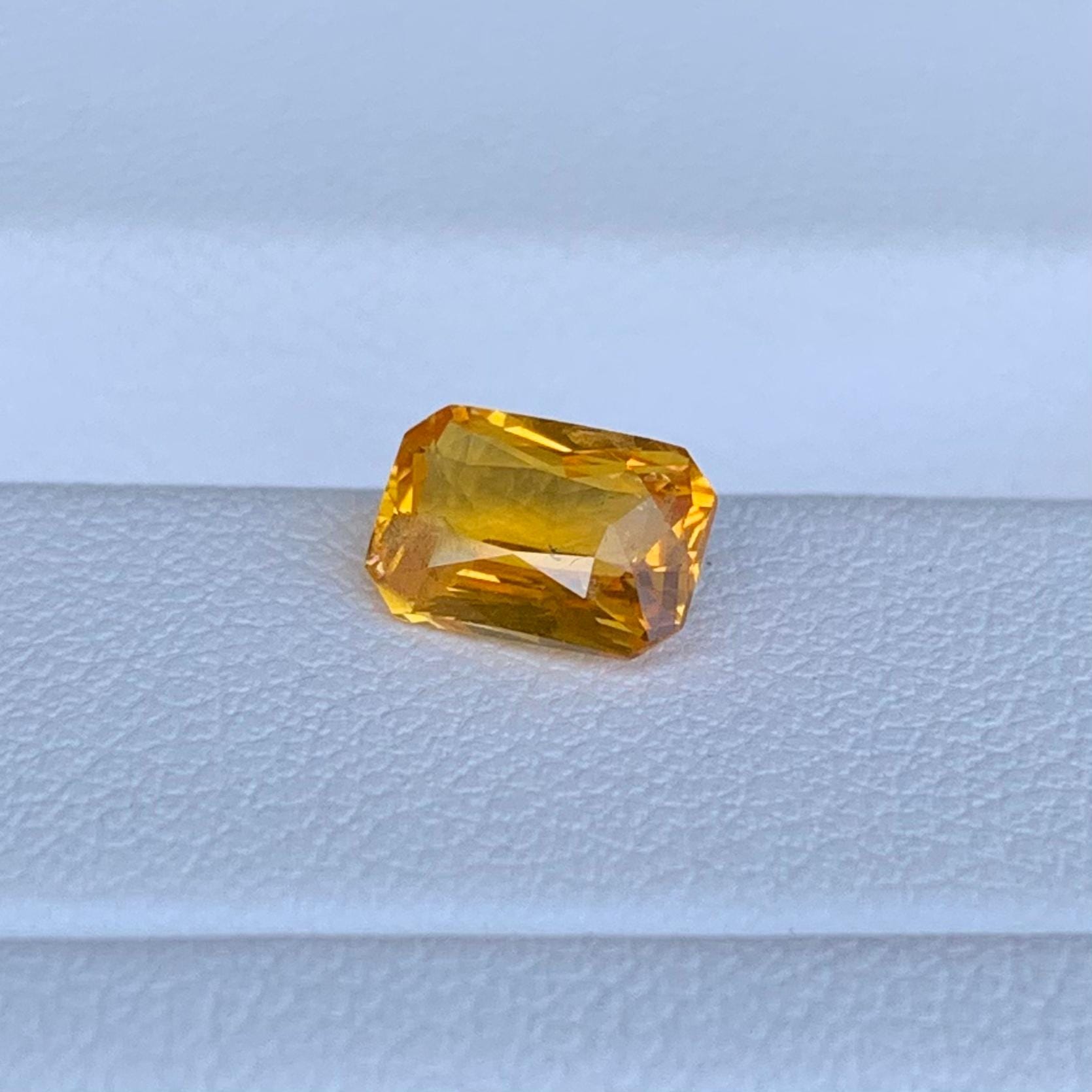 Natual Yellow Sapphire 1.09ct (H) - Baza Boutique