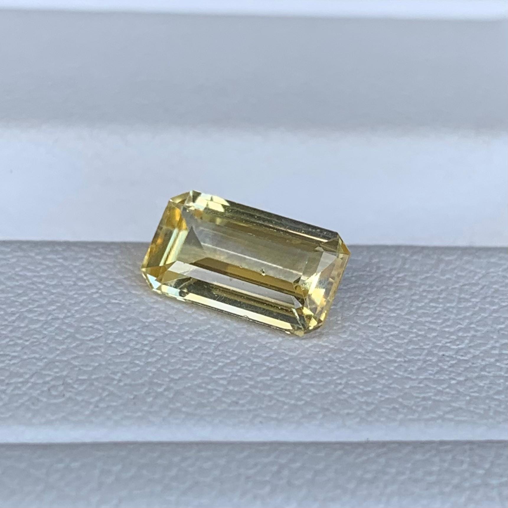 Natural Yellow Sapphire 1.68ct (UH) - Baza Boutique