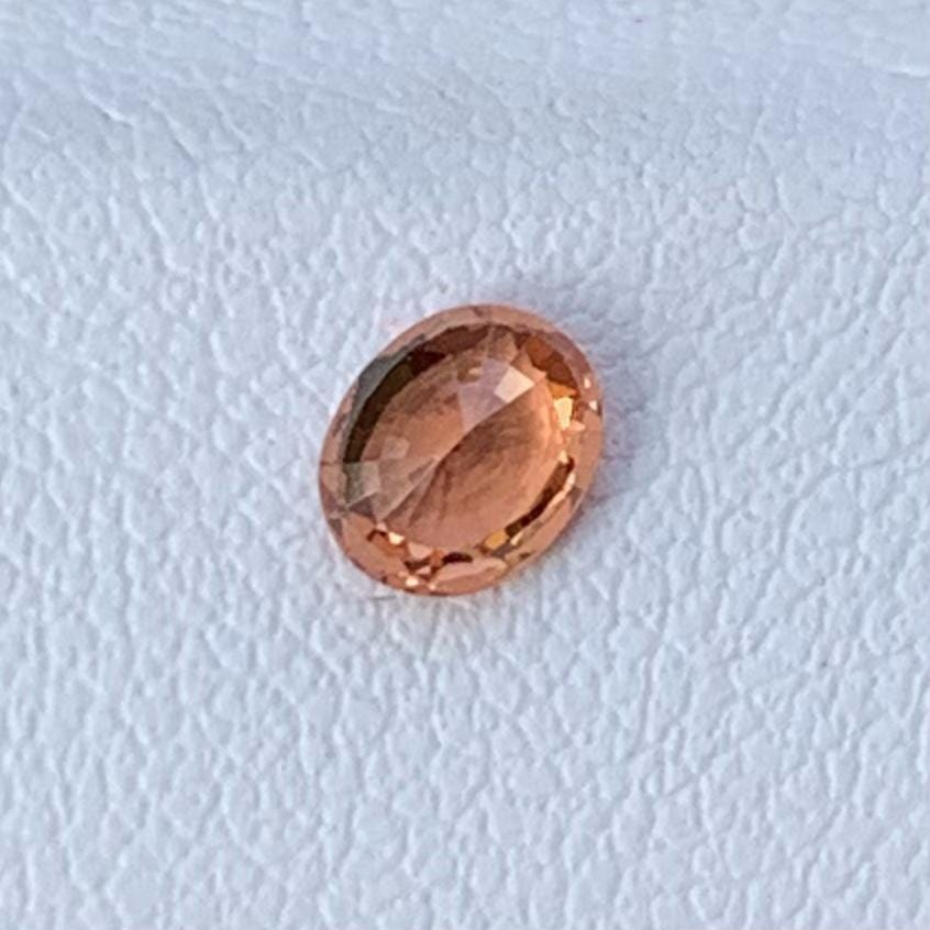 Natural Padparadscha Orange Sapphire 0.60ct (UH) - Baza Boutique