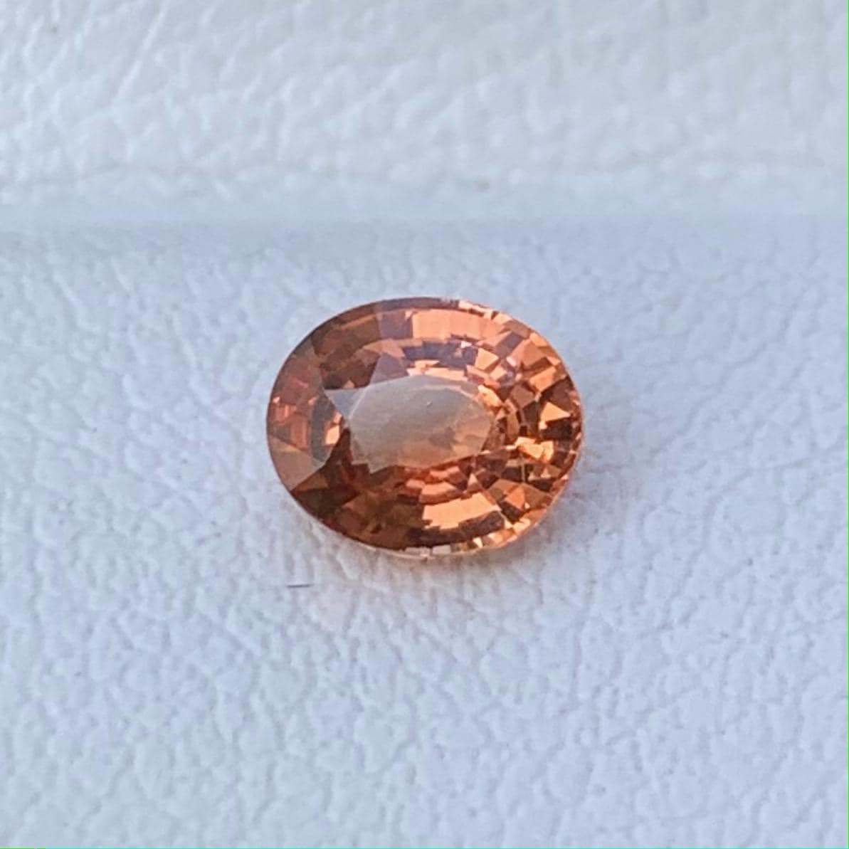 Natural Padparadscha Orange Sapphire 0.60ct (UH) - Baza Boutique