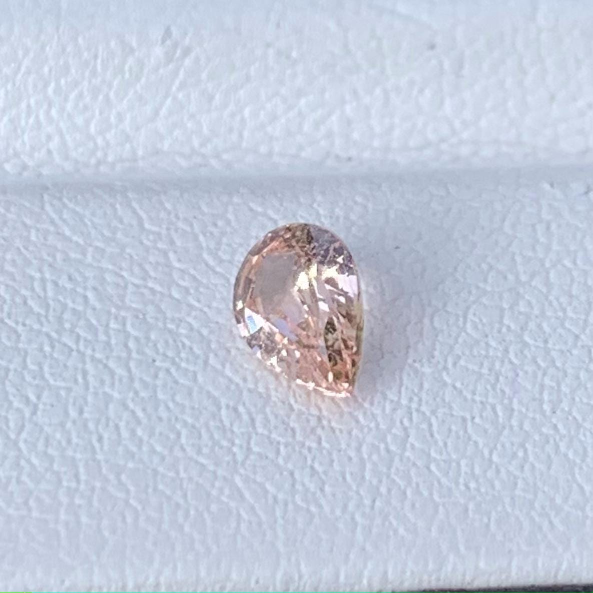 Sunset Padparadscha Sapphire 0.71ct - (UH)
