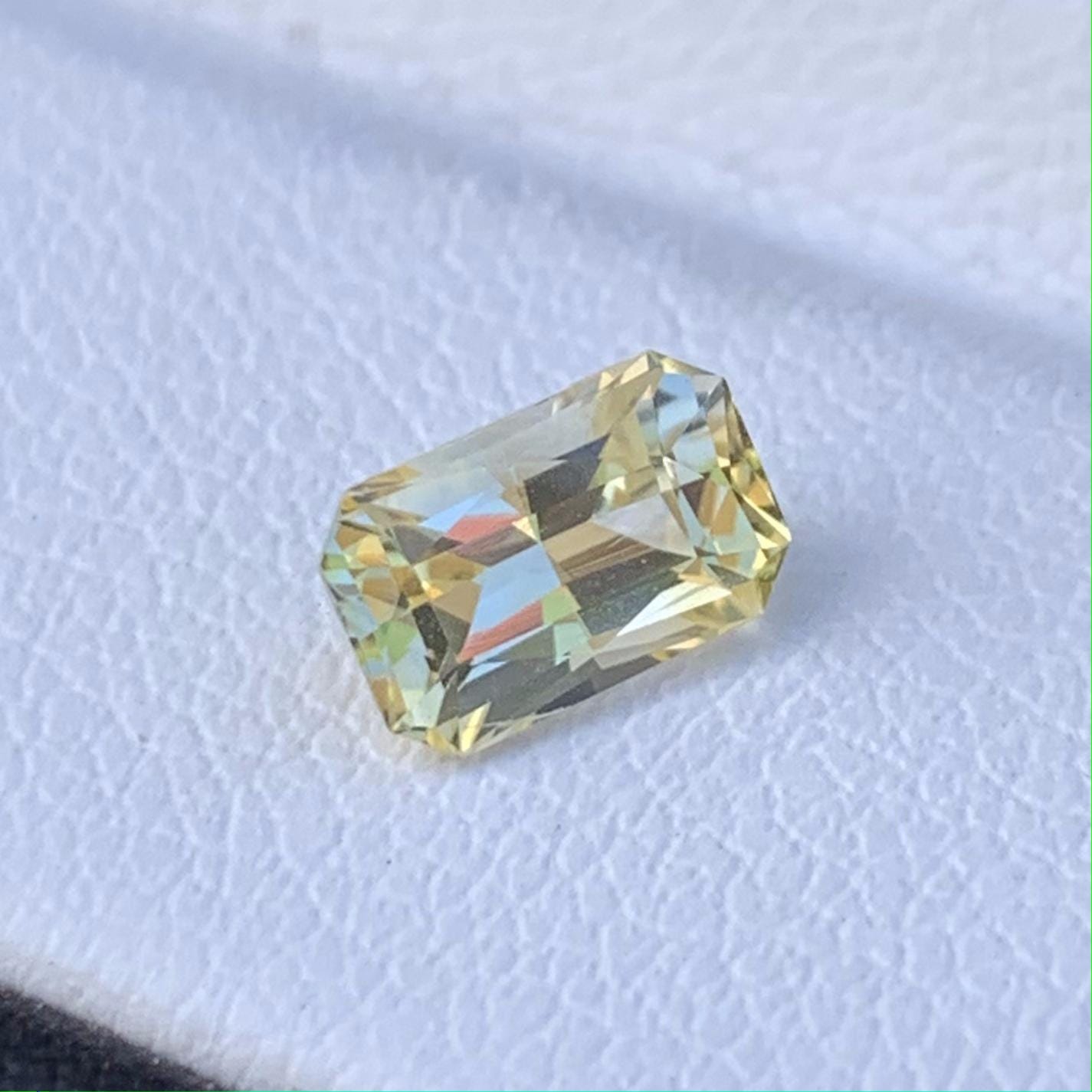 Yellow Sapphire 1.02ct (UH) - Baza Boutique