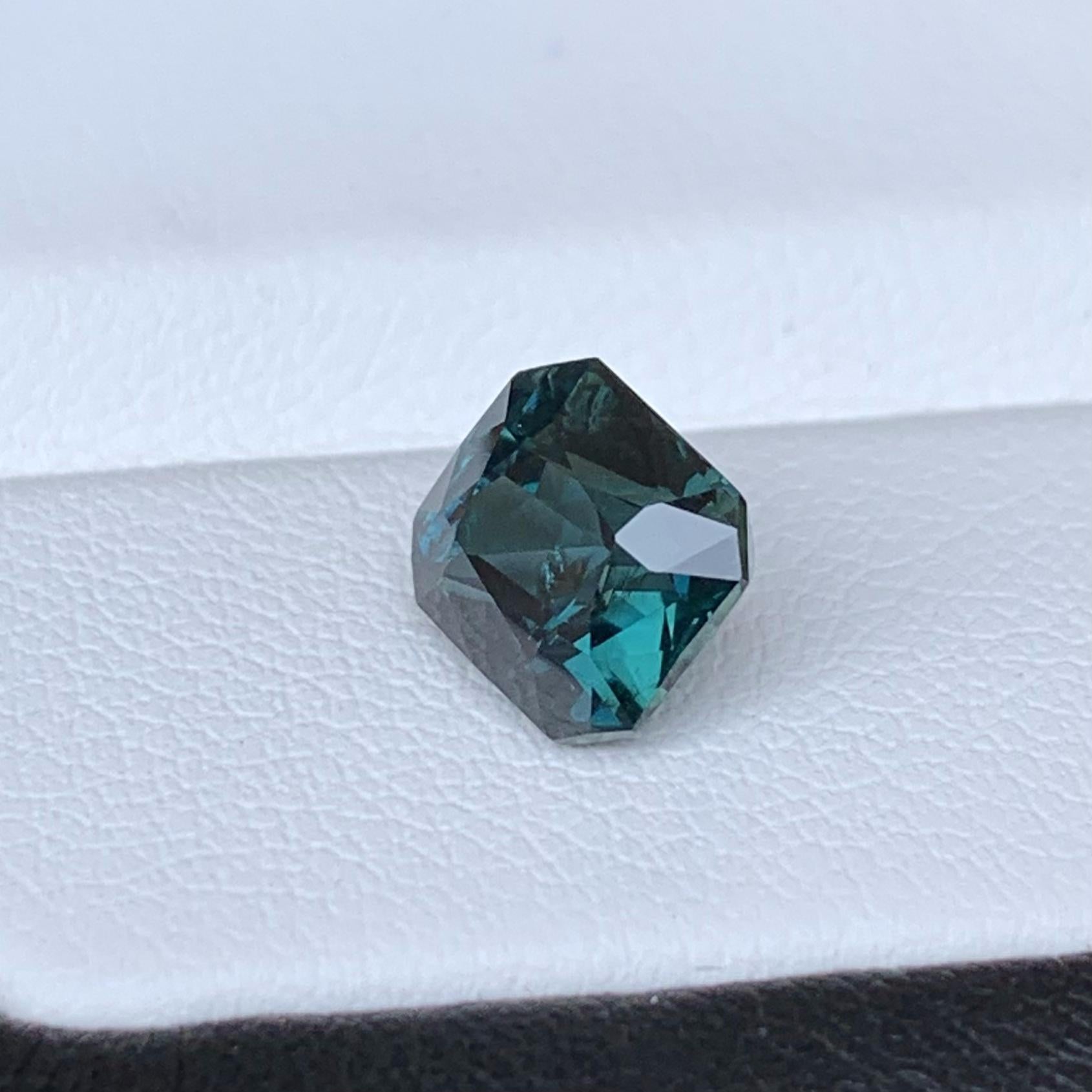 Natural Peacock Teal Sapphire 3.04ct - (UH) - Baza Boutique
