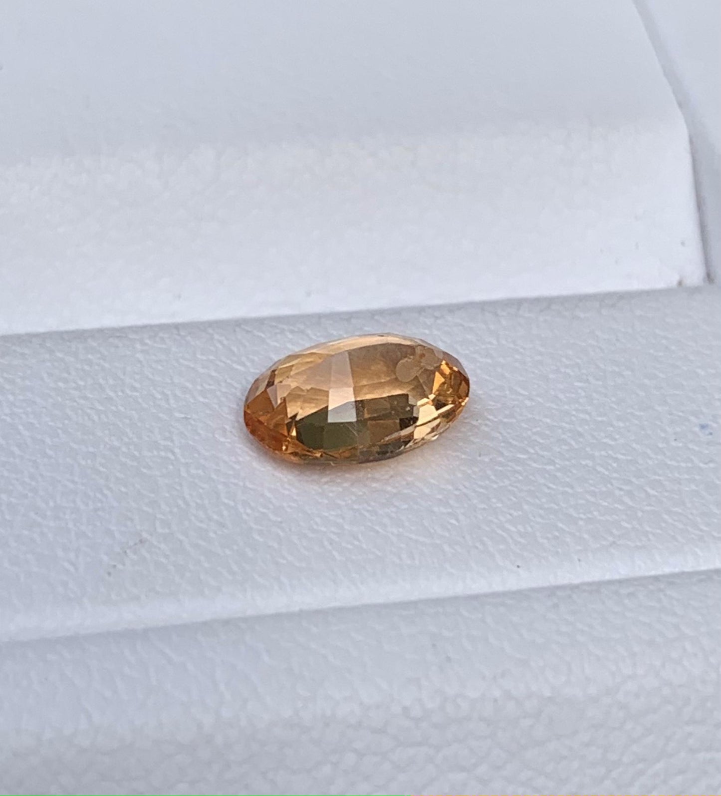 Apricot Peach Sapphire 1.32ct (H) - Baza Boutique