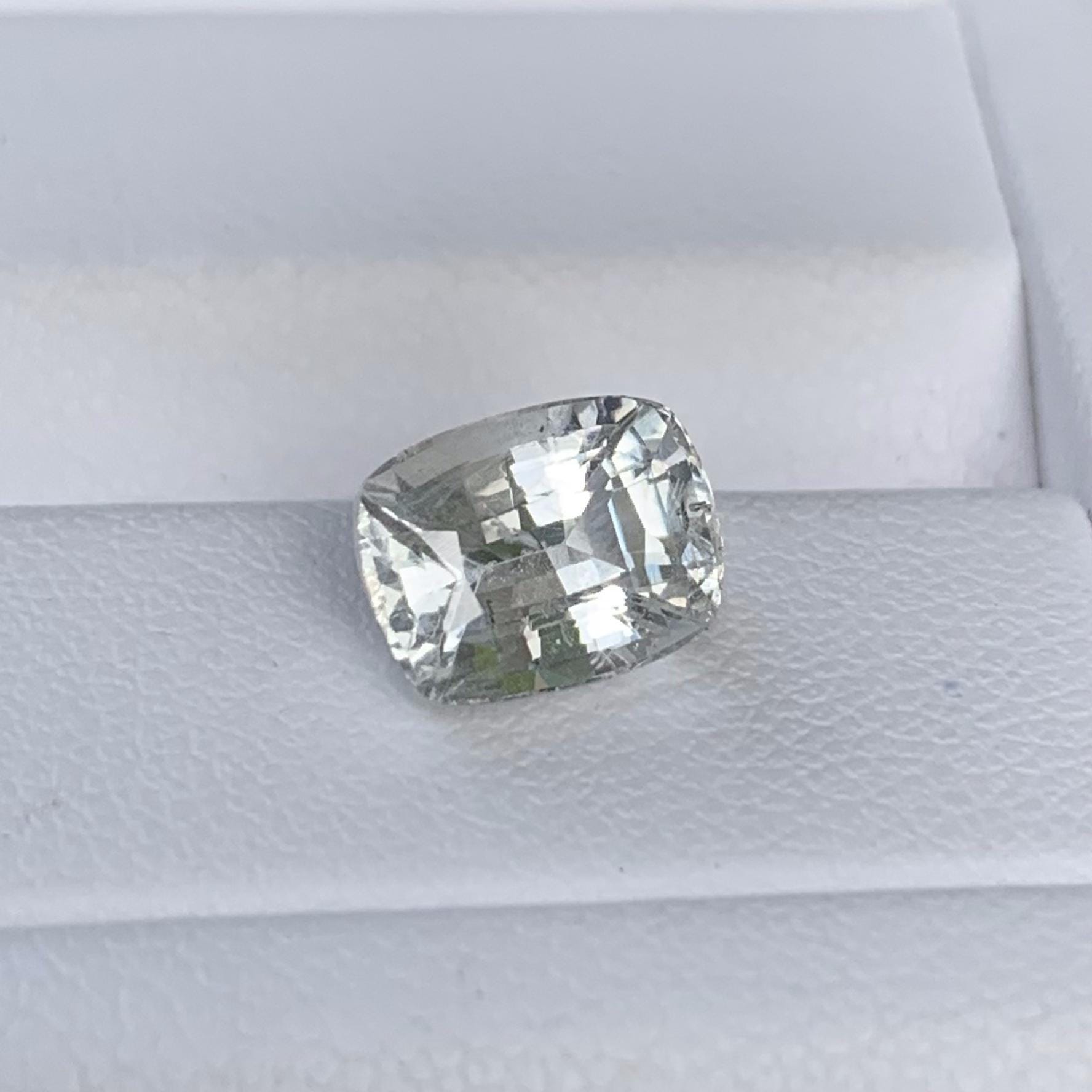 White Sapphire 2.93ct - (H) - Baza Boutique