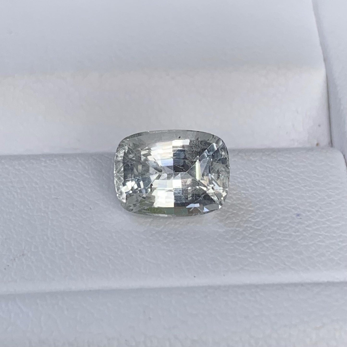 White Sapphire 2.93ct - (H) - Baza Boutique