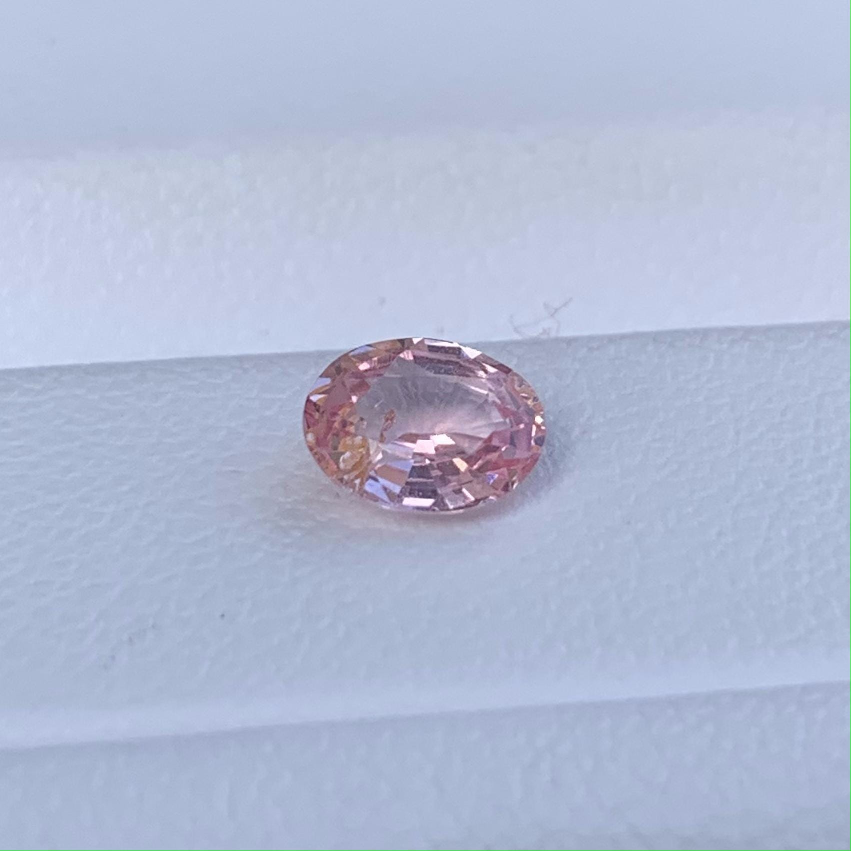 Natural Padparadscha Sapphire 0.72ct - (UH) - Baza Boutique