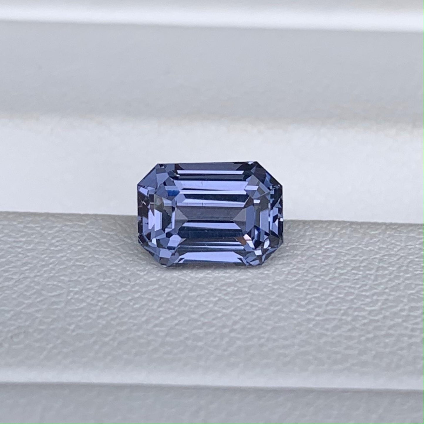 Natural Spinel 2.00ct - (UH) - Baza Boutique