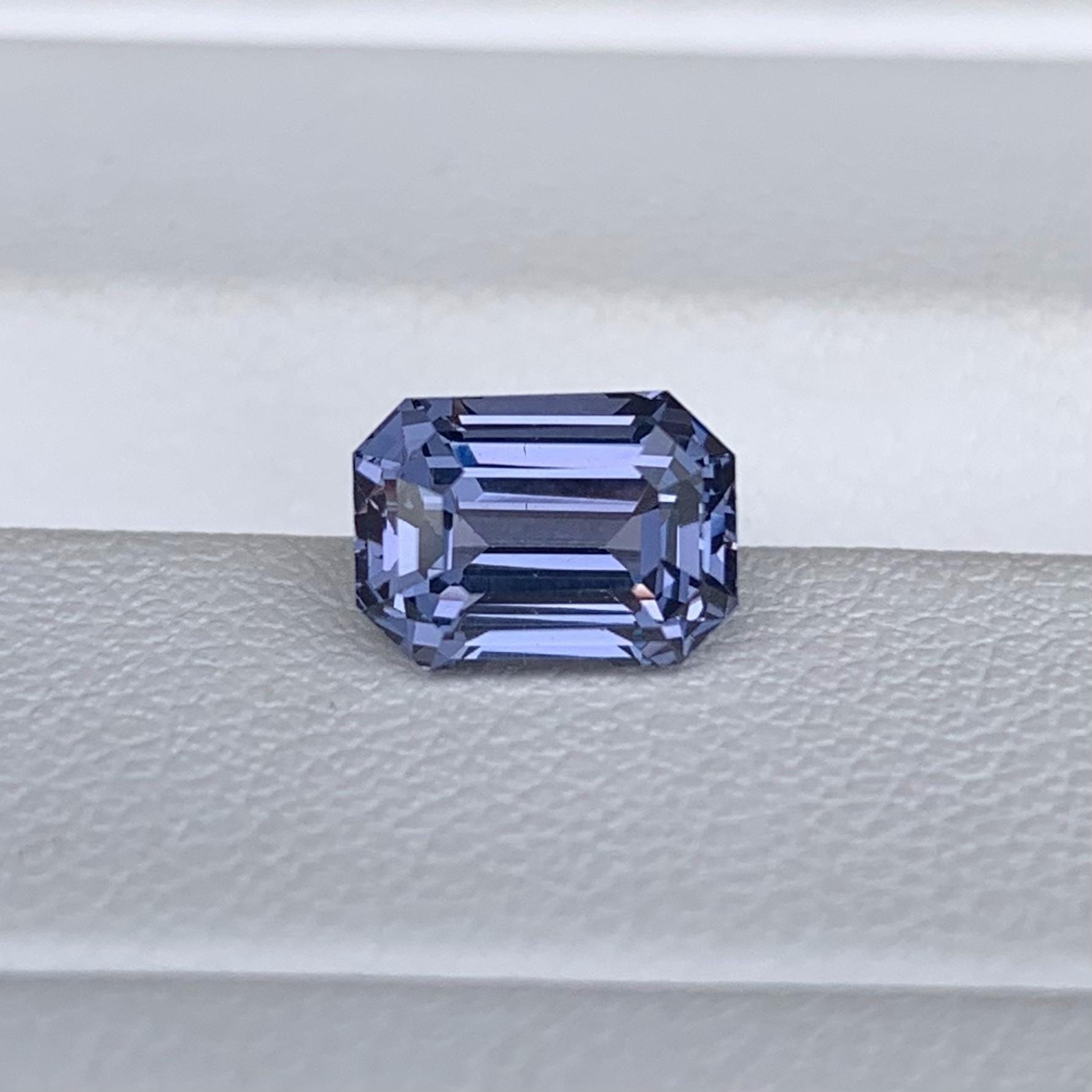 Natural Spinel 2.00ct - (UH) - Baza Boutique