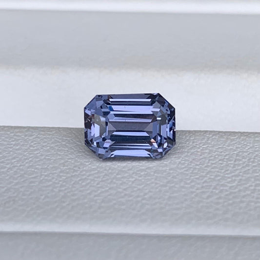 Natural Spinel 2.00ct - (UH) - Baza Boutique