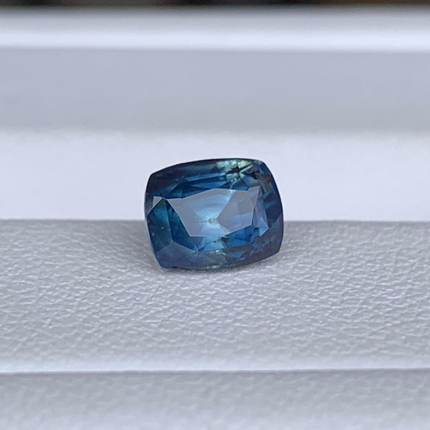 Natural Teal Sapphire 1.41ct - (UH) - Baza Boutique