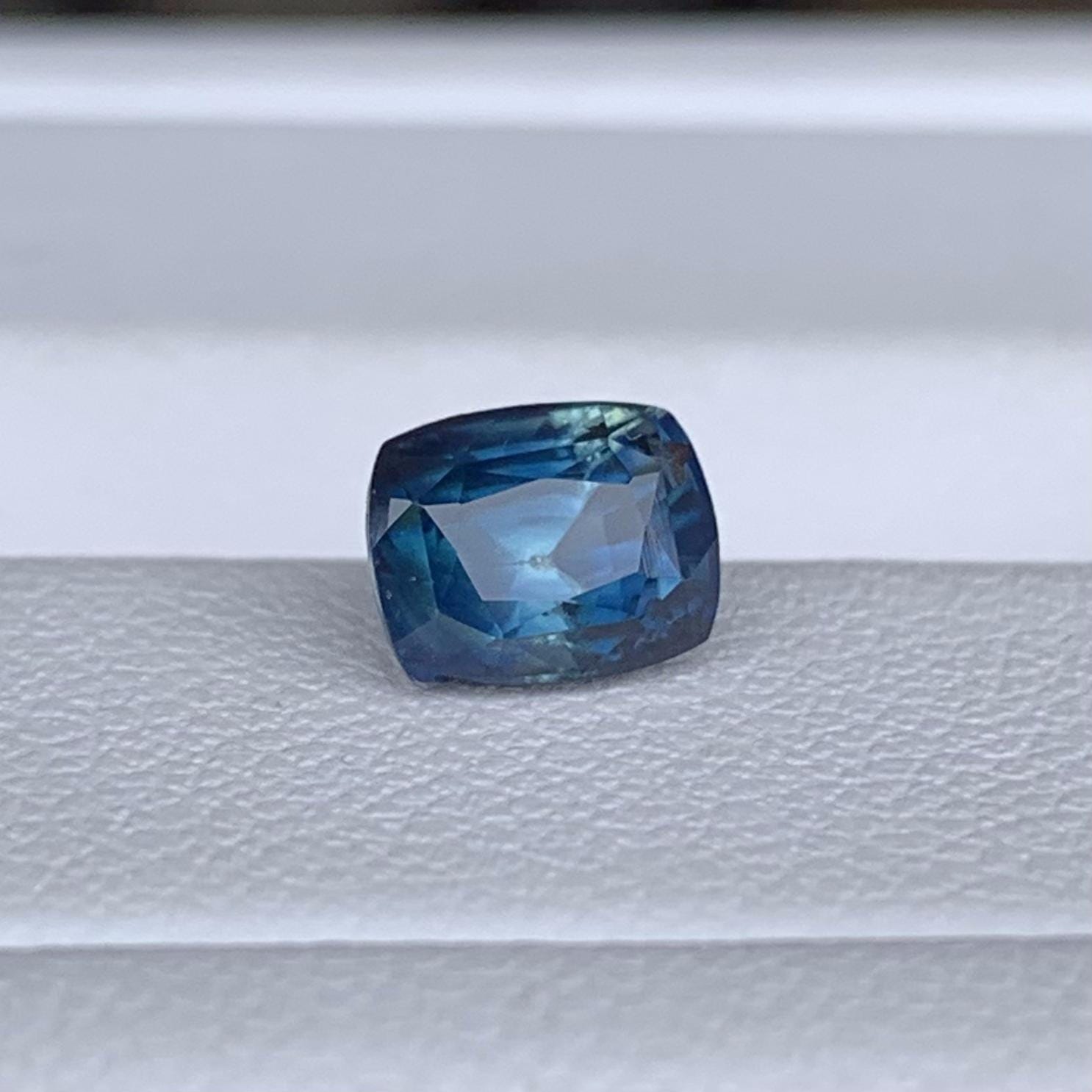 Natural Teal Sapphire 1.41ct - (UH) - Baza Boutique