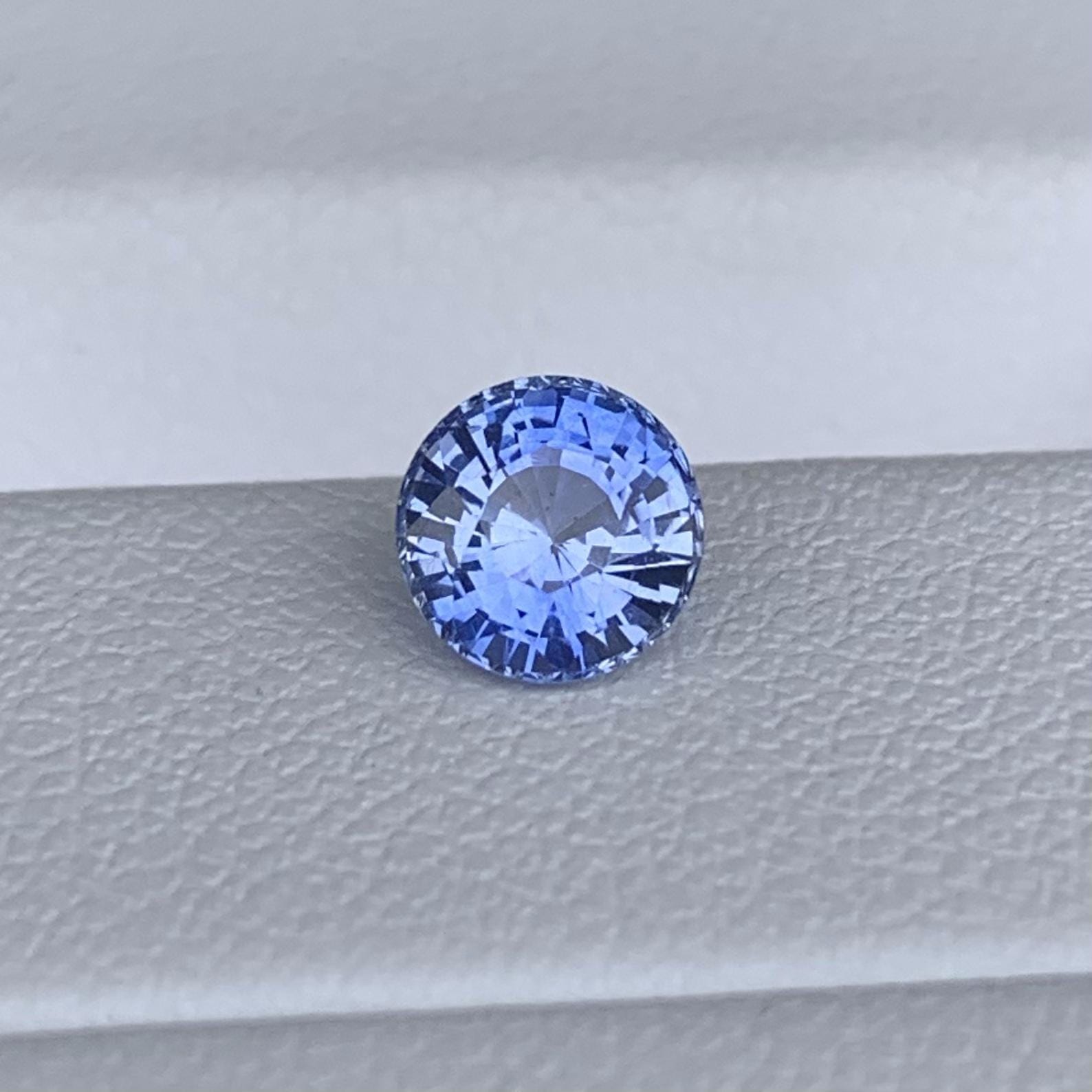 Round Cut Blue Sapphire 0.94ct (H) - Baza Boutique