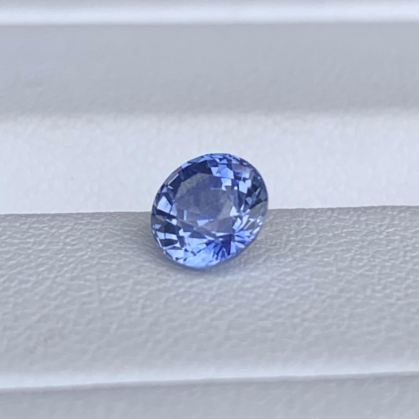 Round Cut Blue Sapphire 0.94ct (H) - Baza Boutique