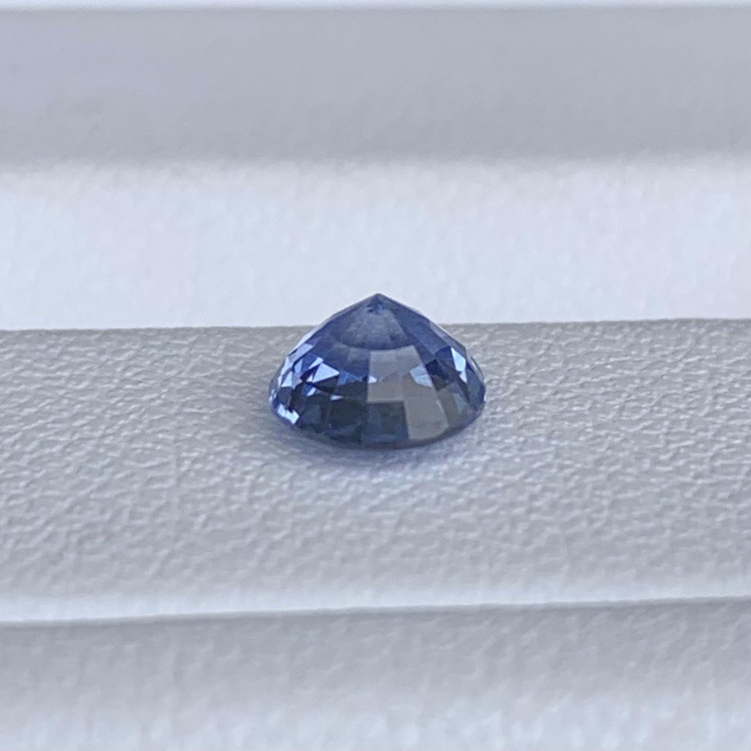Round Cut Blue Sapphire 0.94ct (H) - Baza Boutique