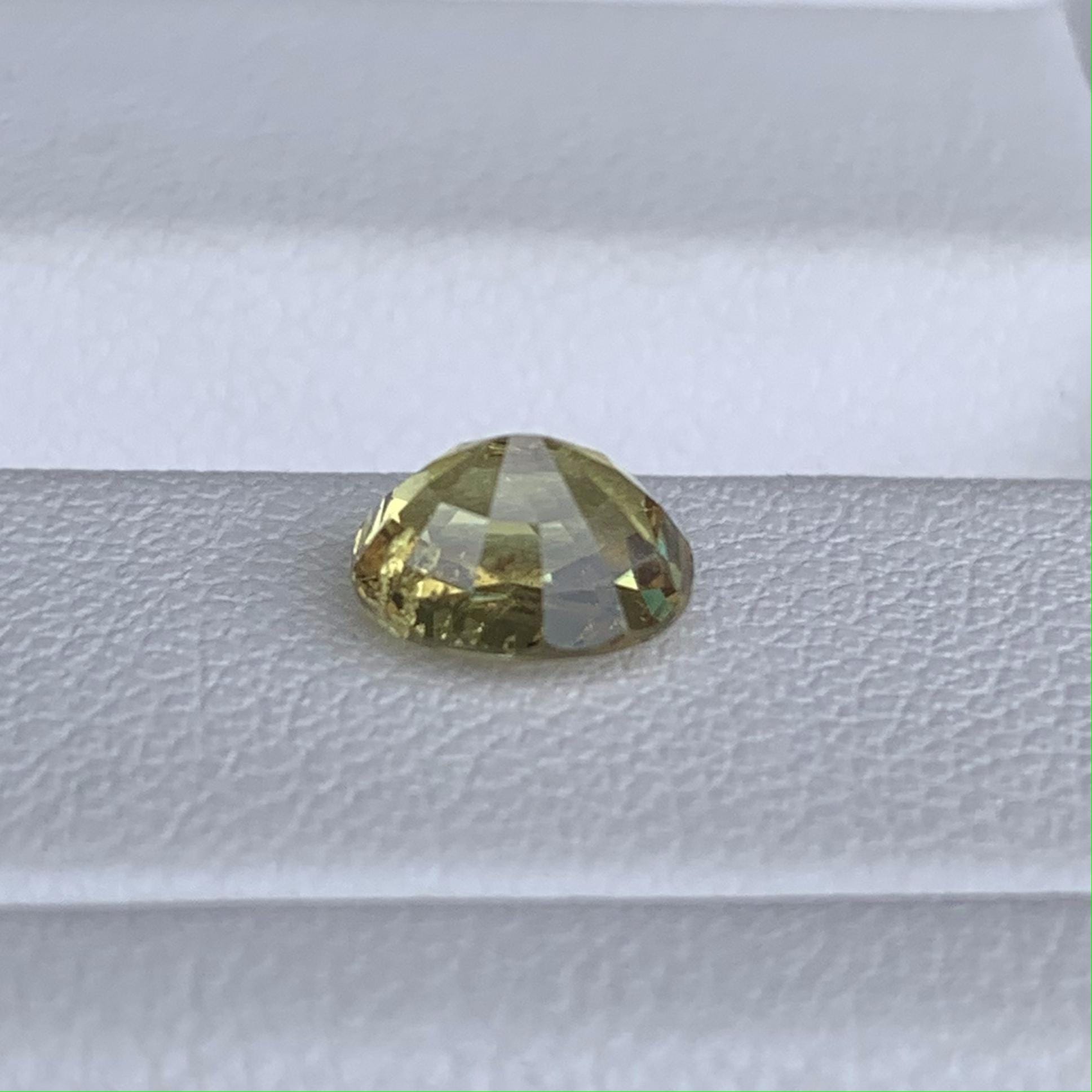 Natural Yellow Sapphire 1.66ct - (UH) - Baza Boutique