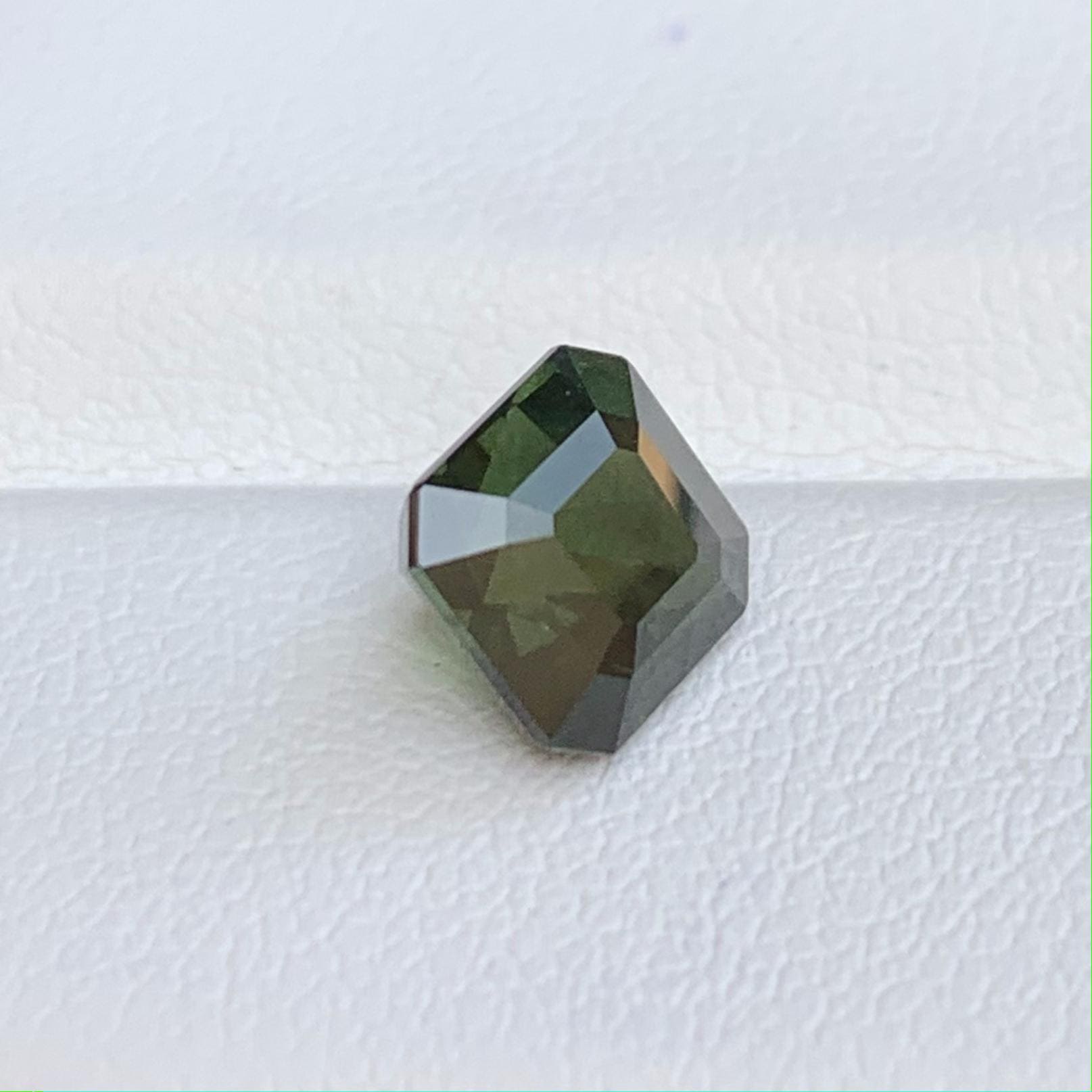 Natural Olive Green Sapphire 3.07ct - (UH) - Baza Boutique
