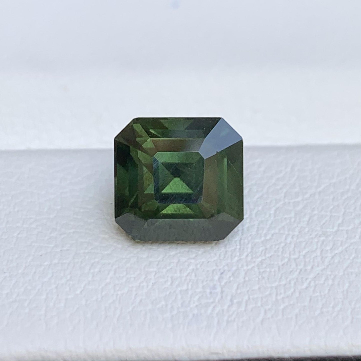 Natural Olive Green Sapphire 3.07ct - (UH) - Baza Boutique