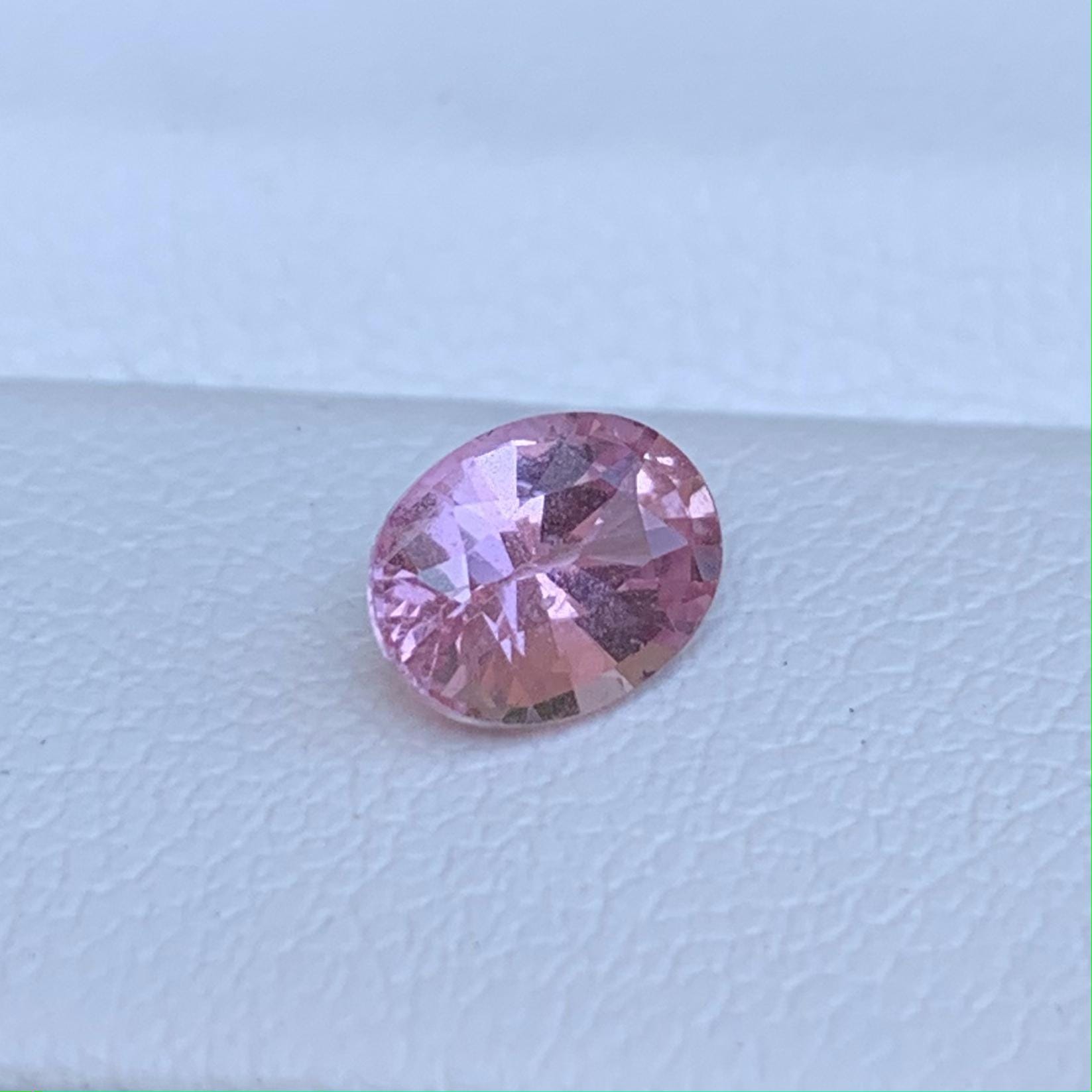 Natural Padparadscha Sapphire 1.03ct - (UH) - Baza Boutique