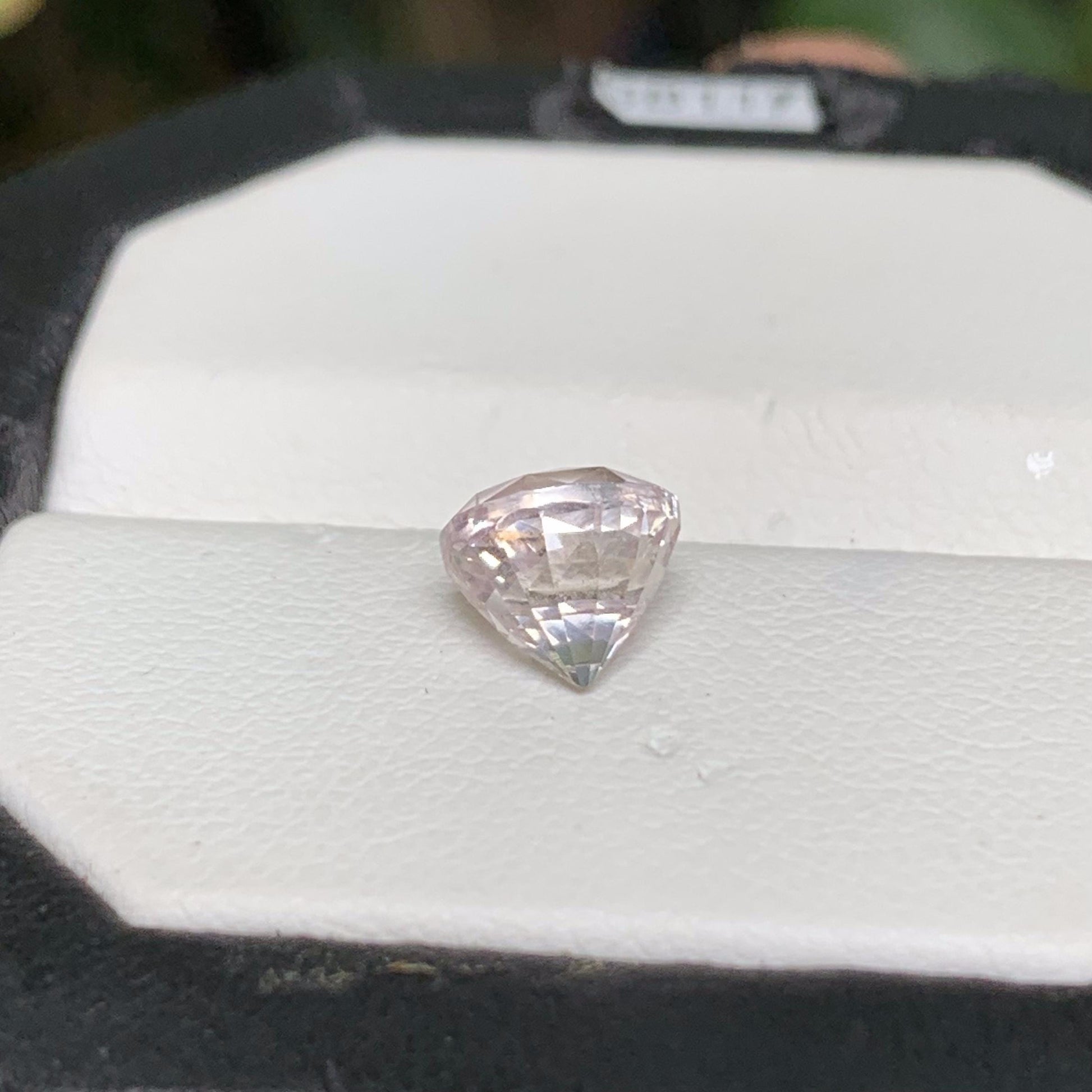 Peach Sapphire 2.43ct - (UH) - Baza Boutique